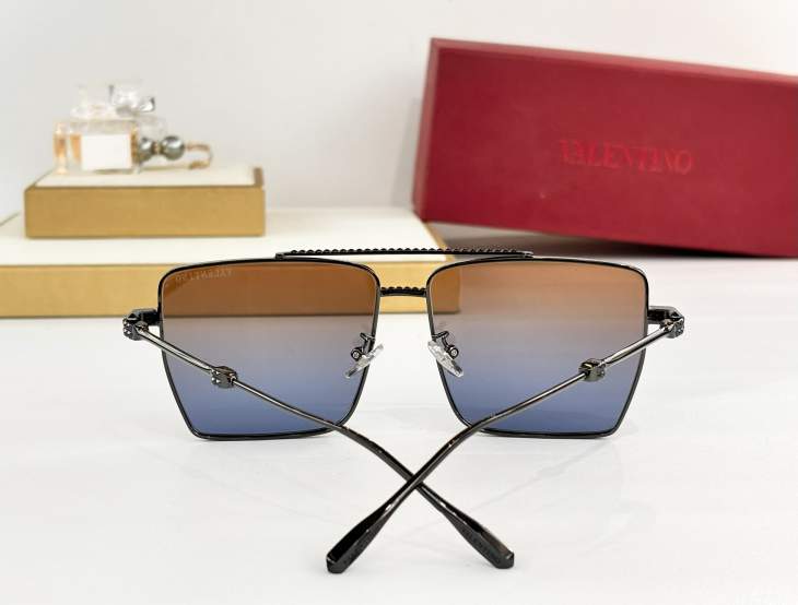 Picture of Valentino Sunglasses _SKUfw76405014fw